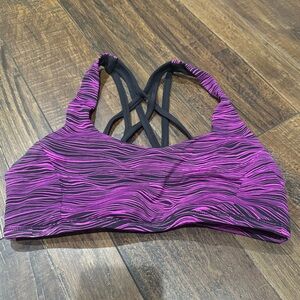 Lululemon size 6 sports bra